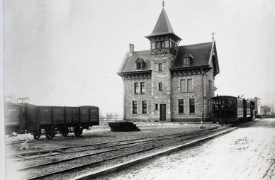 Villers devant Orval- gare + wagon + voitures.jpg